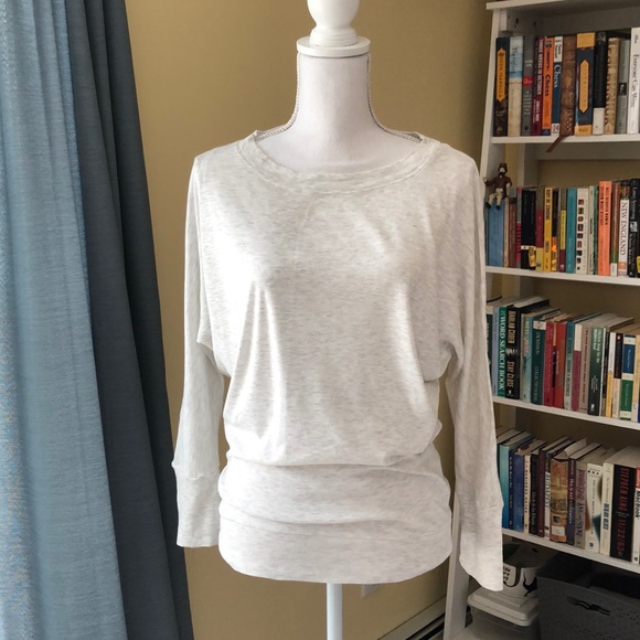 Lucy & Laurel Tops - Lucy & Laurel Gray Dolman Sleeve Top Size S